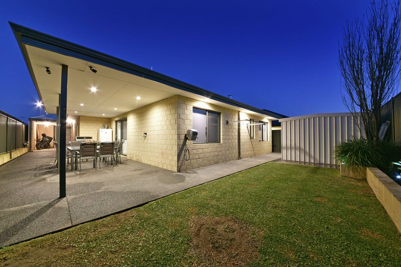 Photo - 14 Nutcote Road, Banksia Grove WA 6031 - Image 24