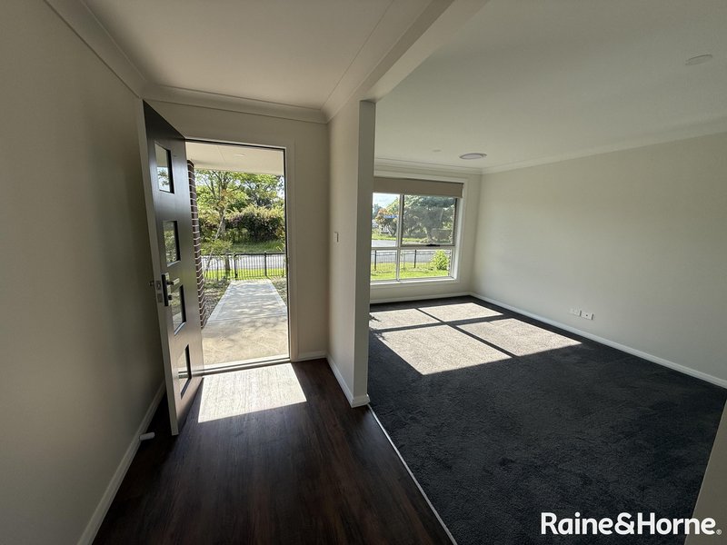 Photo - 14 Nyrang Road, Orange NSW 2800 - Image 4