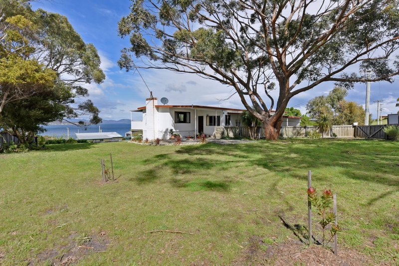 14 Oak Street, Primrose Sands TAS 7173