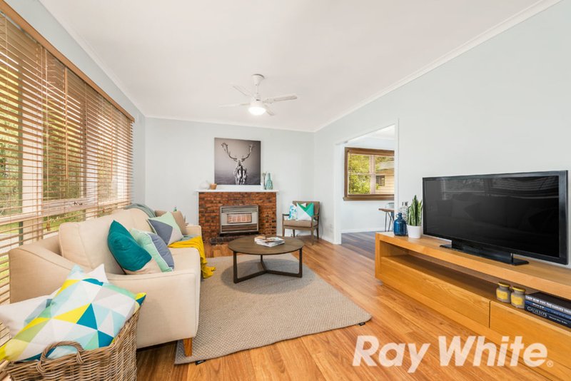 Photo - 14 Oakham Avenue, Burwood East VIC 3151 - Image 4