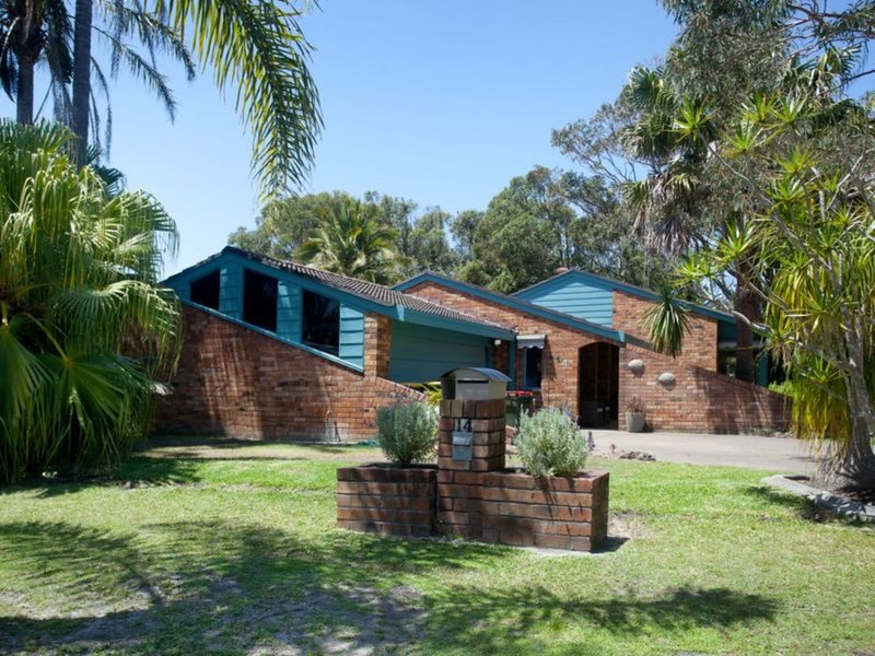 14 Oceanic Place, Old Bar NSW 2430