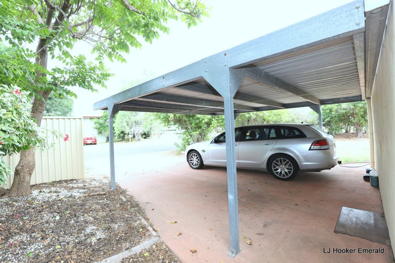 Photo - 14 Old Airport Dr , Emerald QLD 4720 - Image 12