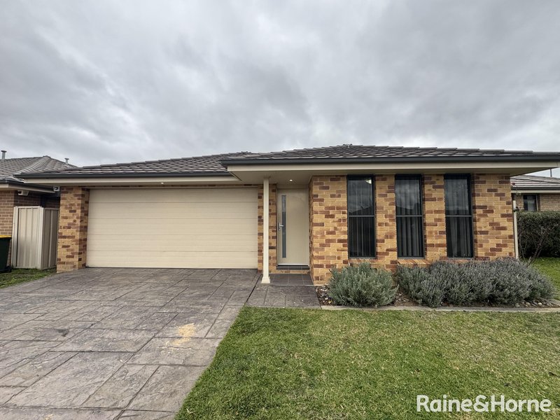 Photo - 14 Onyx Place, Orange NSW 2800 - Image 1