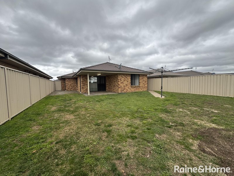 Photo - 14 Onyx Place, Orange NSW 2800 - Image 15