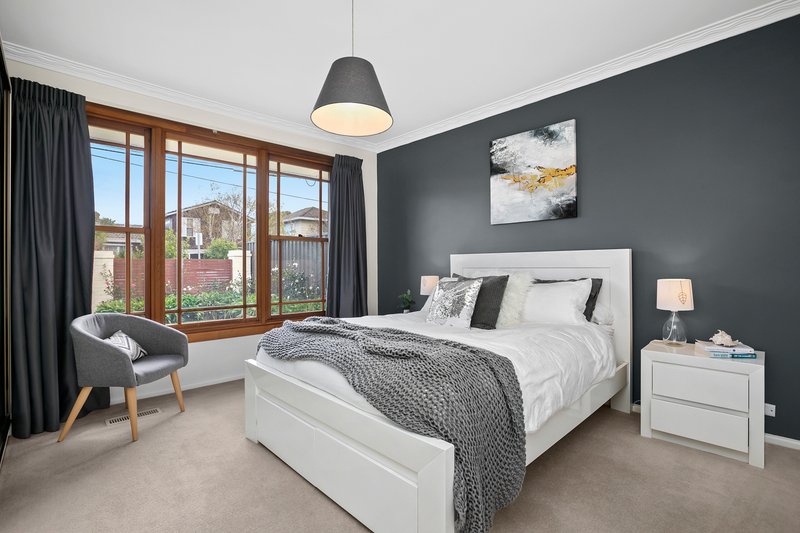 Photo - 14 Opal Court, Bentleigh East VIC 3165 - Image 2