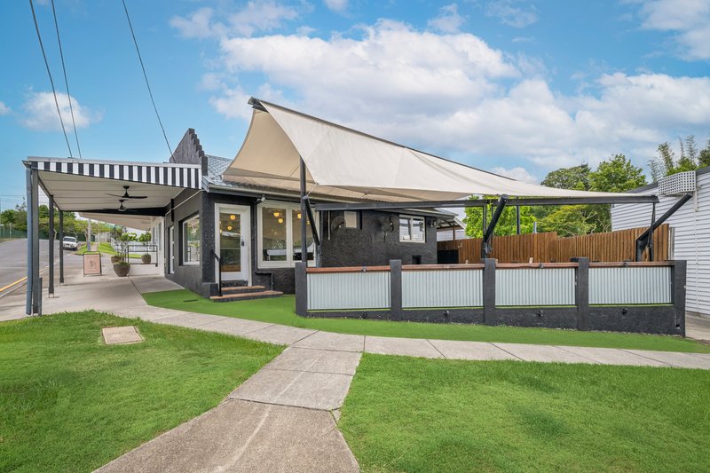 Photo - 14 Orsova Road, Yeronga QLD 4104 - Image 17