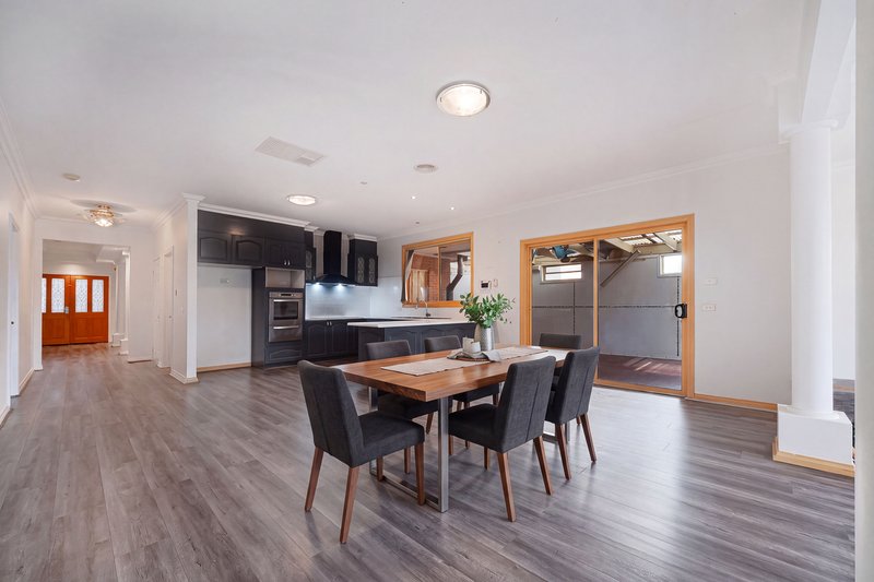 Photo - 14 Ortolan Avenue, Broadmeadows VIC 3047 - Image 6