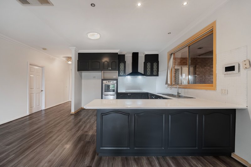 Photo - 14 Ortolan Avenue, Broadmeadows VIC 3047 - Image 7