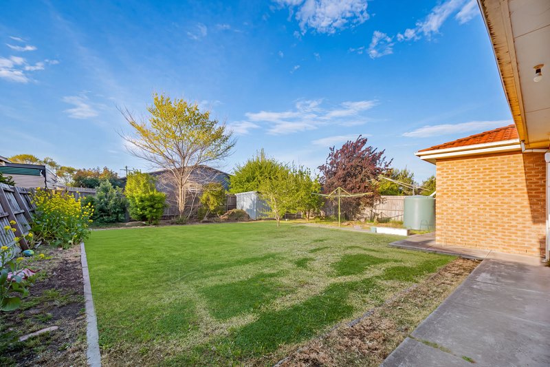 Photo - 14 Ortolan Avenue, Broadmeadows VIC 3047 - Image 20