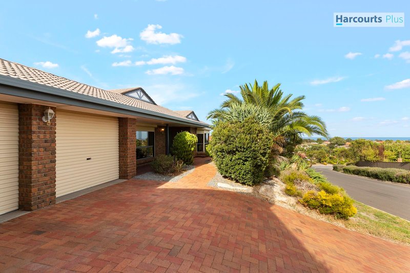 Photo - 14 Osmanli Drive, Hallett Cove SA 5158 - Image 2