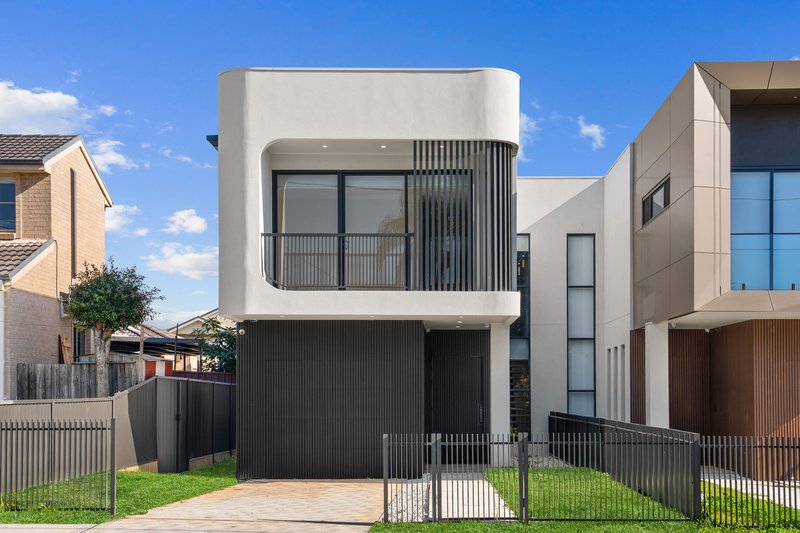 Photo - 14 Oxford Street, Smithfield NSW 2164 - Image 1