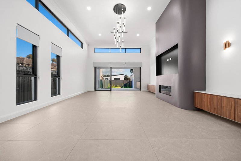 Photo - 14 Oxford Street, Smithfield NSW 2164 - Image 2