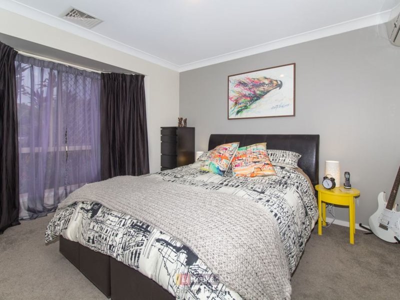 Photo - 14 Paddies Crescent, Crestmead QLD 4132 - Image 7