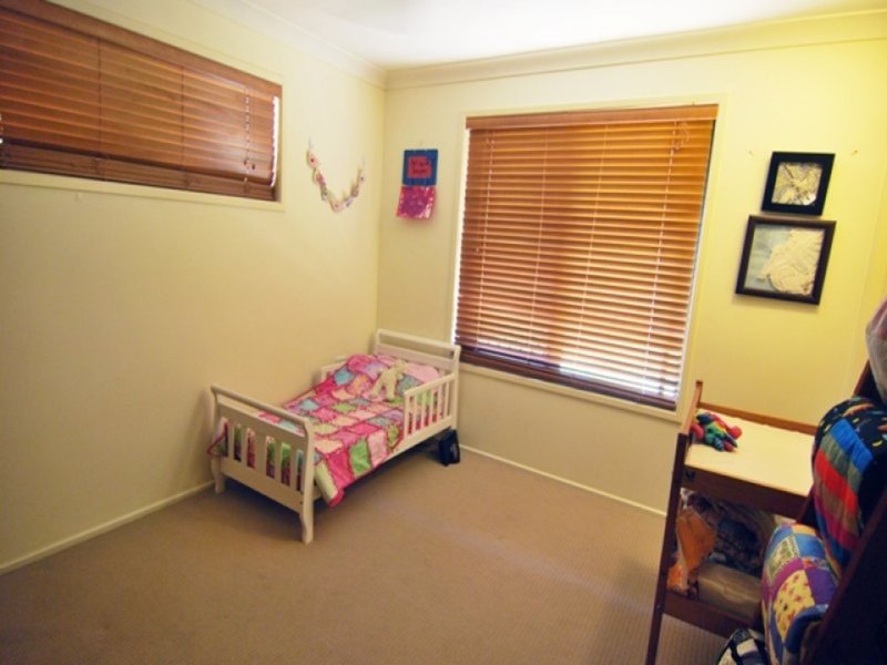 Photo - 14 Panorama Court, Glen Eden QLD 4680 - Image 16