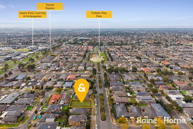 Photo - 14 Papillon Parade, Tarneit VIC 3029 - Image 3