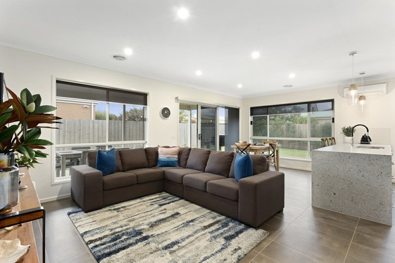 Photo - 14 Pardolote Crescent, St Leonards VIC 3223 - Image 6