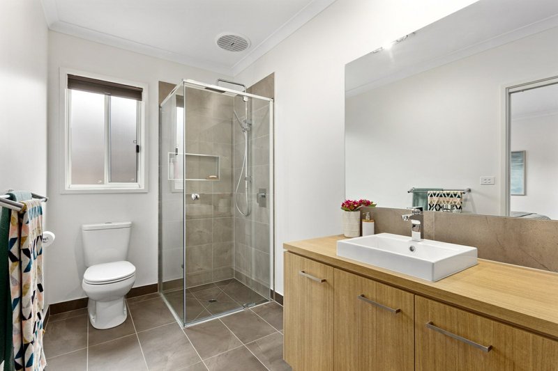 Photo - 14 Pardolote Crescent, St Leonards VIC 3223 - Image 9