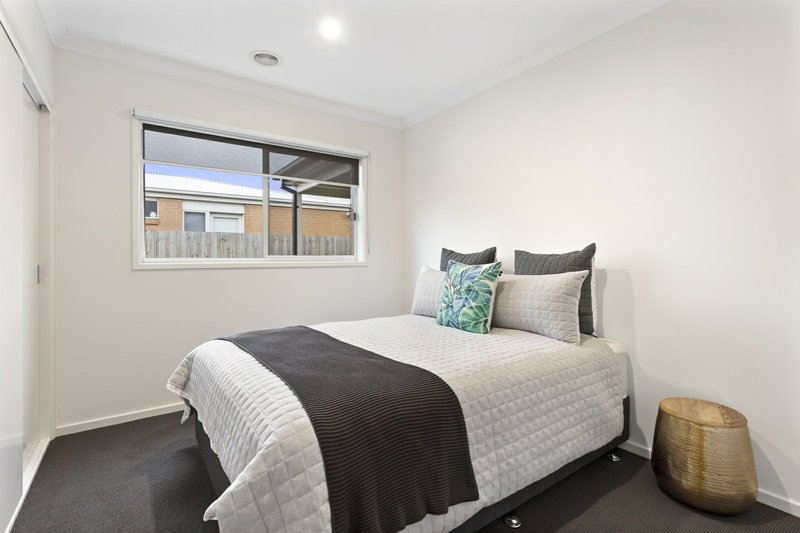 Photo - 14 Pardolote Crescent, St Leonards VIC 3223 - Image 10