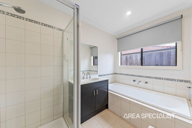 Photo - 14 Park Boulevard, Pakenham VIC 3810 - Image 12