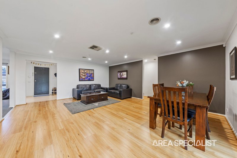 Photo - 14 Park Boulevard, Pakenham VIC 3810 - Image 14