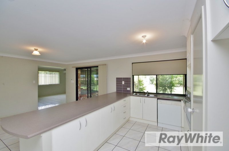 Photo - 14 Parkhurst Place, Gleneagle QLD 4285 - Image 11