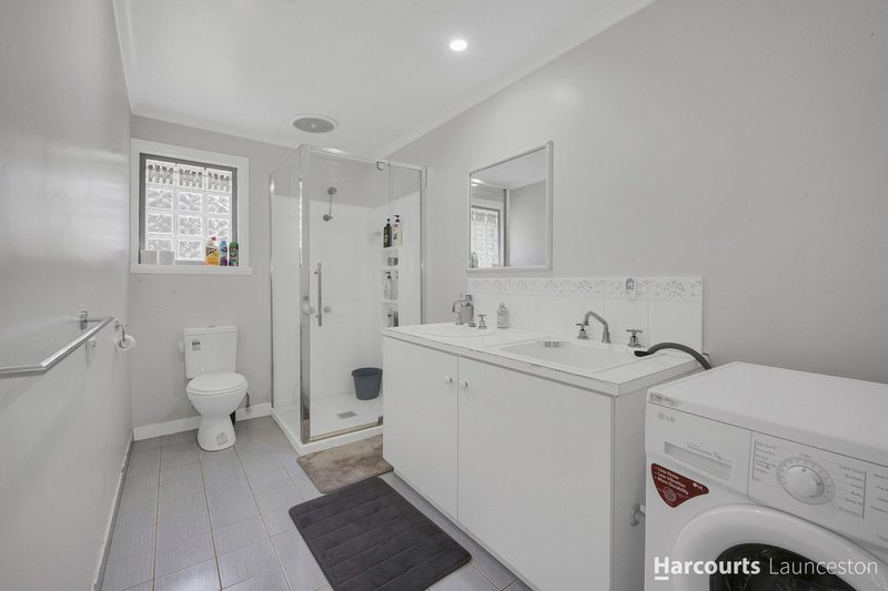 Photo - 1/4 Parklands Parade, Newnham TAS 7248 - Image 7