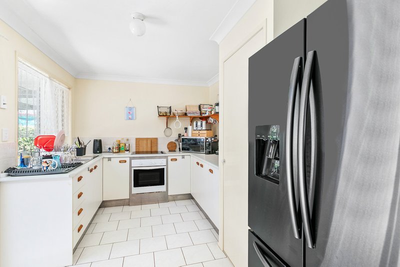 Photo - 14 Parkview Street, Morayfield QLD 4506 - Image 3