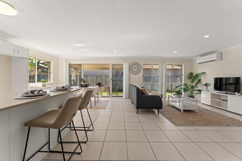 Photo - 14 Parkvista Lane, Eagleby QLD 4207 - Image 2