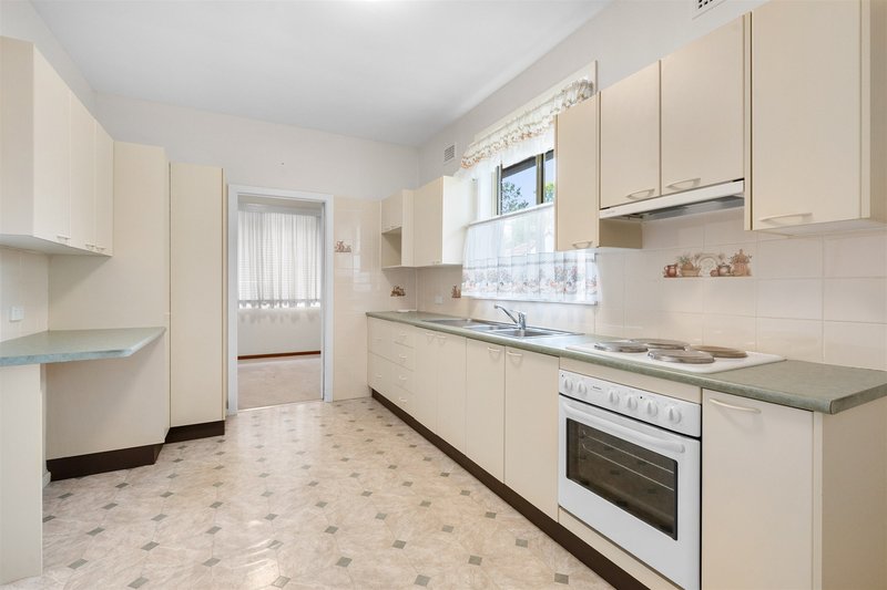 Photo - 14 Parry Avenue, Narwee NSW 2209 - Image 5
