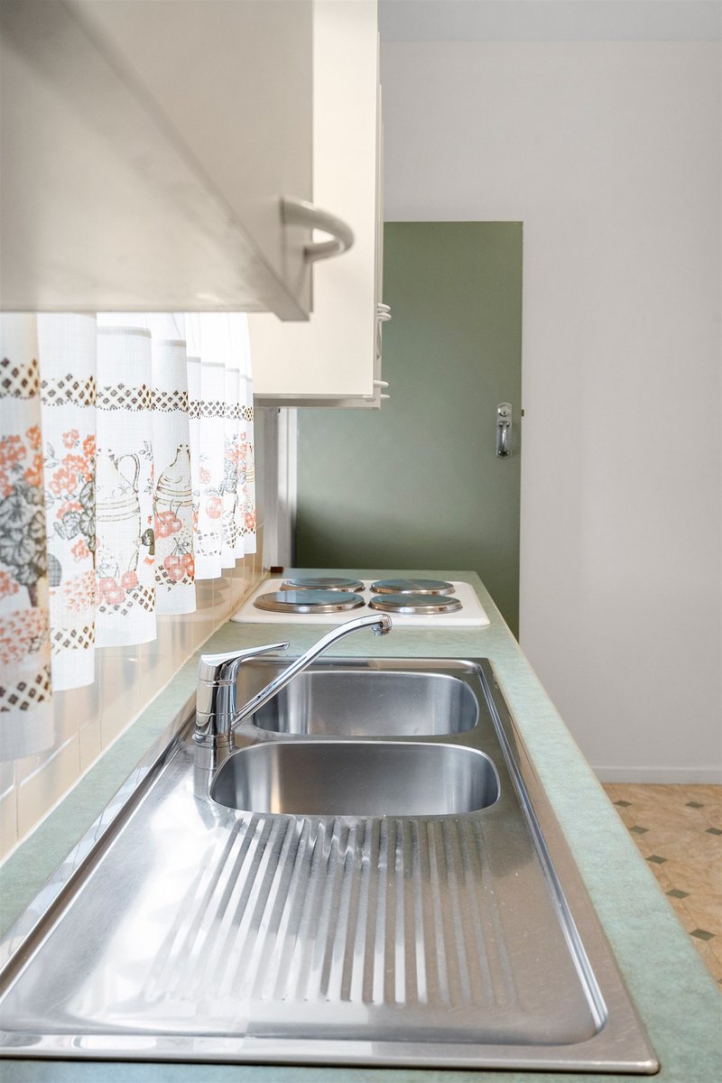 Photo - 14 Parry Avenue, Narwee NSW 2209 - Image 6
