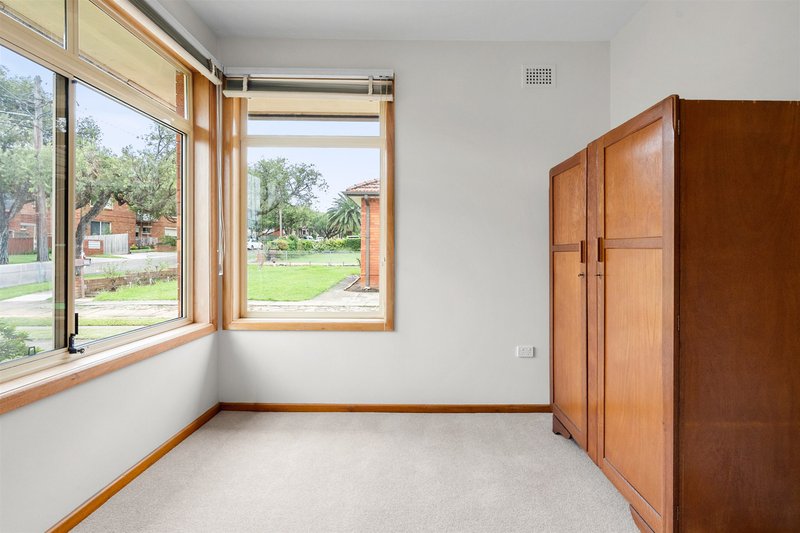 Photo - 14 Parry Avenue, Narwee NSW 2209 - Image 8