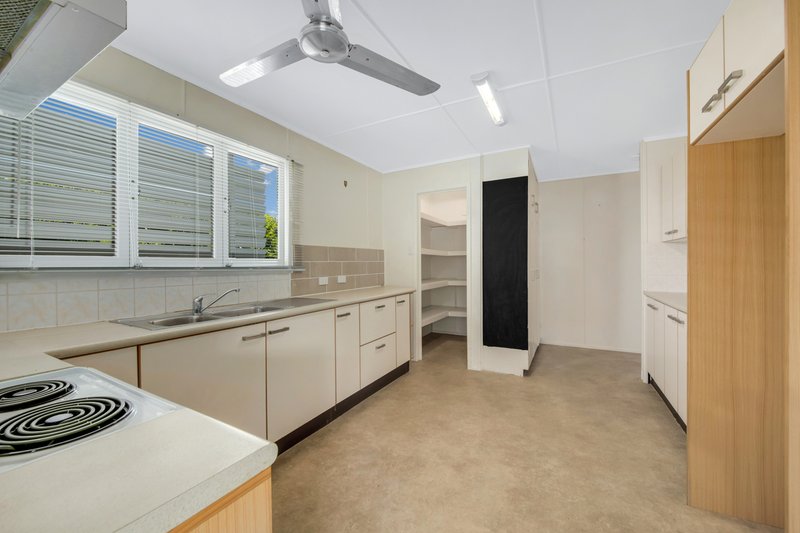 Photo - 14 Paterson Street, West Gladstone QLD 4680 - Image 12