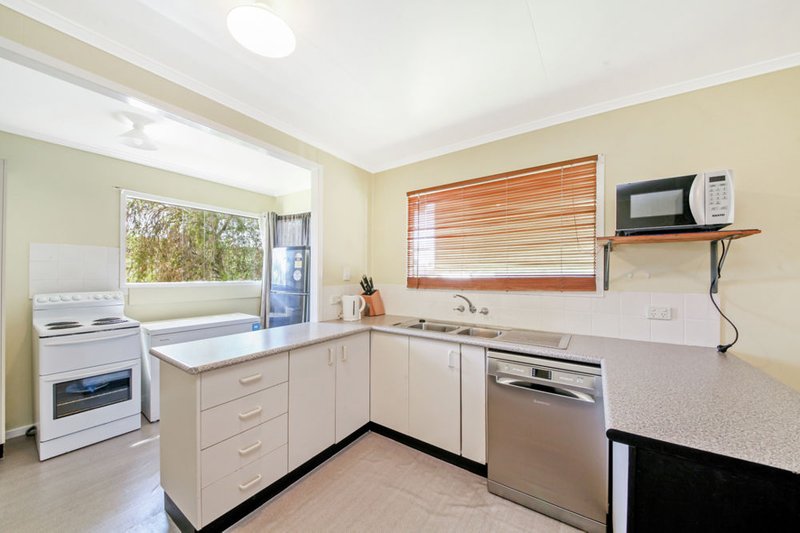 Photo - 14 Patricks Road, Arana Hills QLD 4054 - Image 4