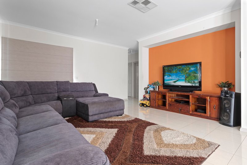 Photo - 14 Pearson Road, Mernda VIC 3754 - Image 5