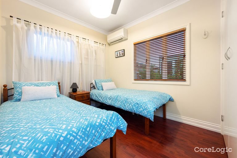 Photo - 14 Pembroke Street, Carina QLD 4152 - Image 11