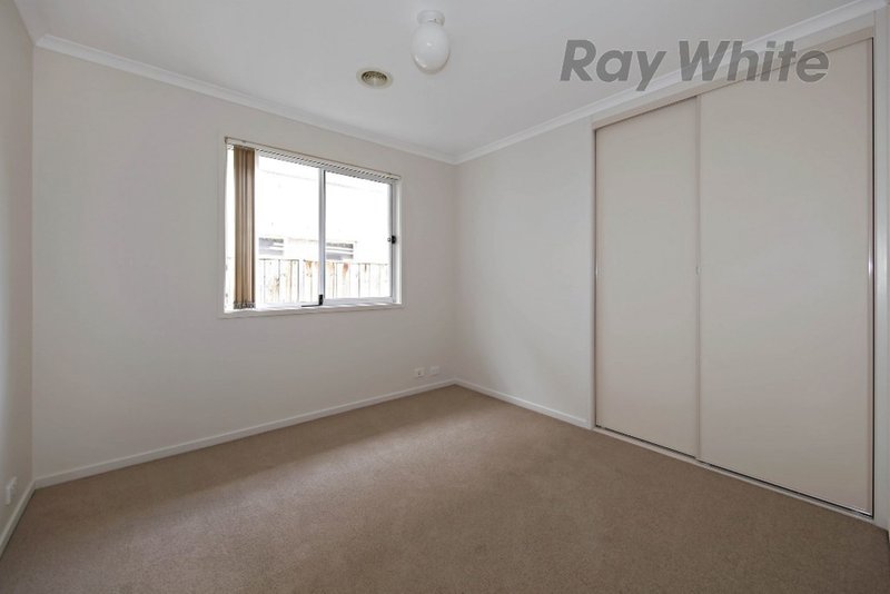 Photo - 14 Peppercorn Court, Point Cook VIC 3030 - Image 5