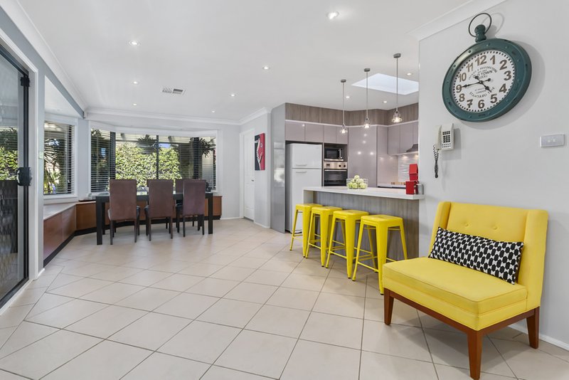 Photo - 14 Peppercorn Place, Horningsea Park NSW 2171 - Image 4