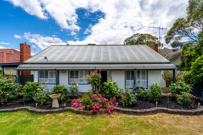 Photo - 14 Perrin Street, Seymour VIC 3660 - Image 2