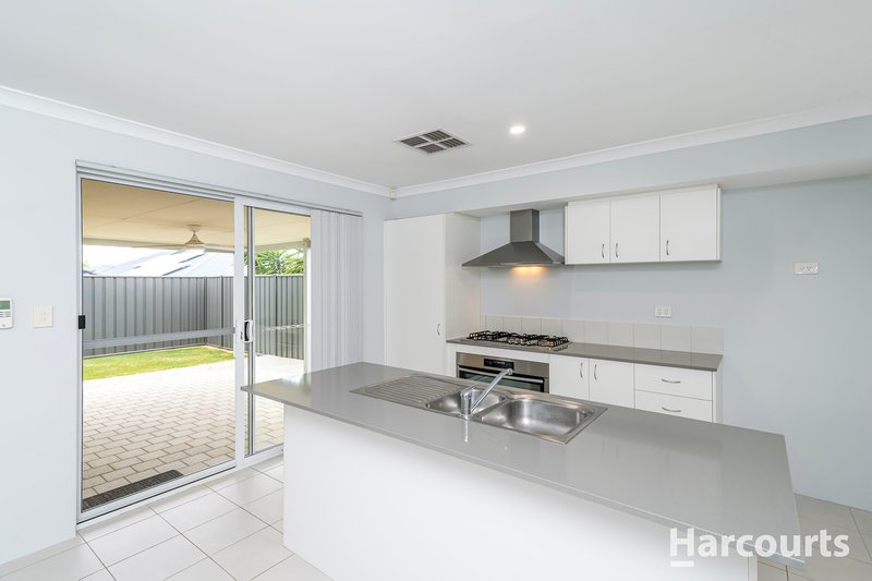 Photo - 14 Petal Street, Banksia Grove WA 6031 - Image 8