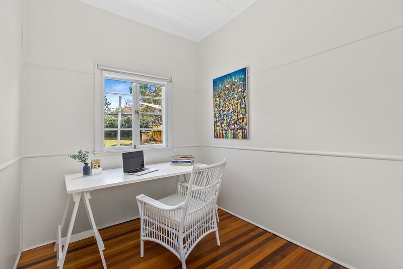 Photo - 14 Phalerum Avenue, Seven Hills QLD 4170 - Image 11