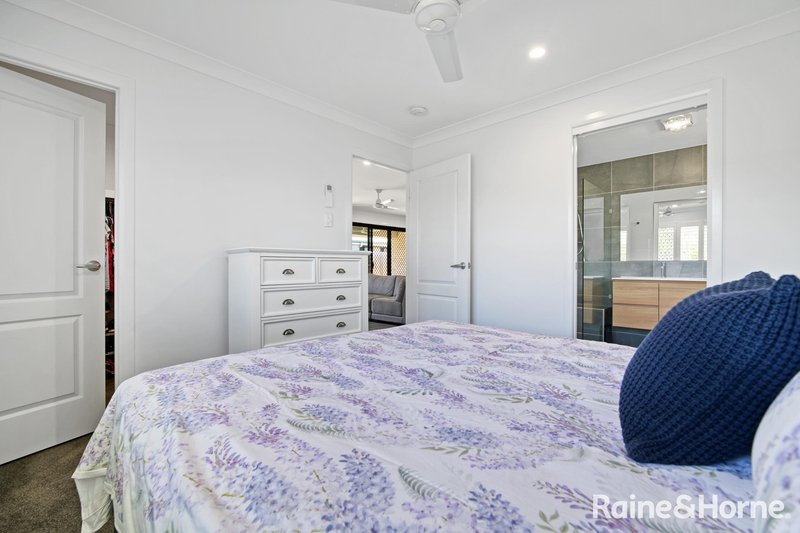 Photo - 14 Phelps Circuit, Kirkwood QLD 4680 - Image 9