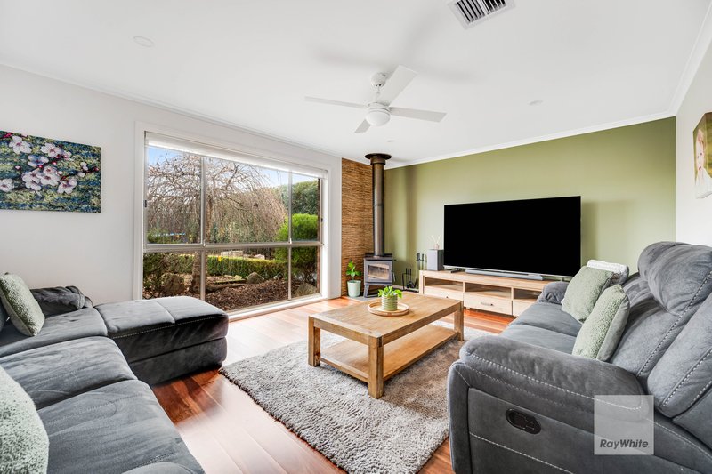 Photo - 14 Piccadilly Court, Greenvale VIC 3059 - Image 4