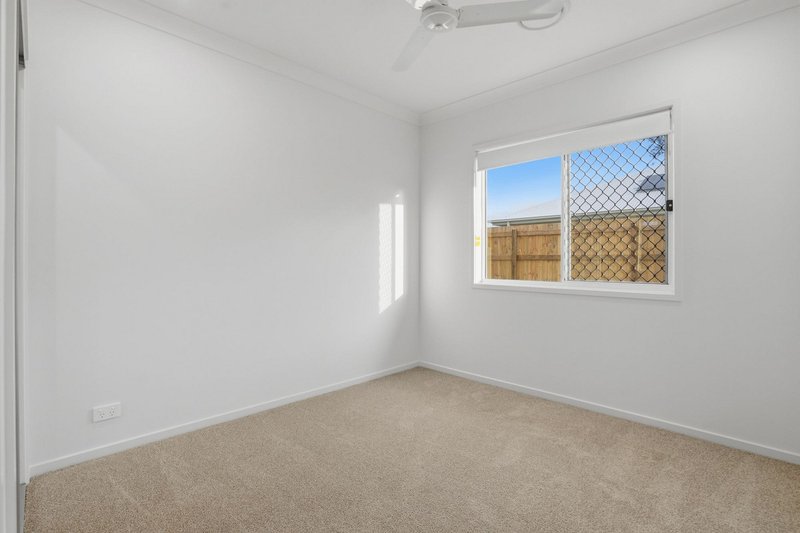 Photo - 14 Pickering Place, Upper Caboolture QLD 4510 - Image 4