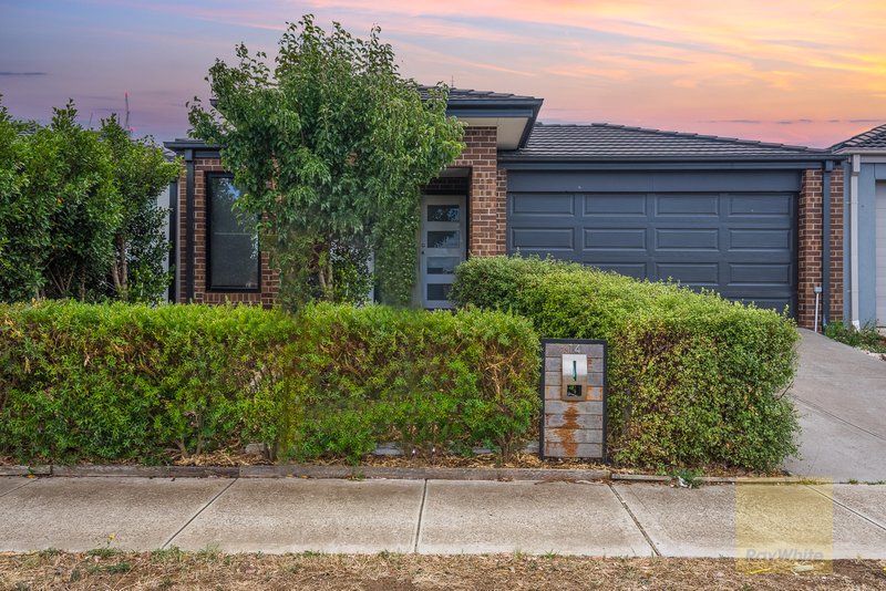 Photo - 14 Pillar Road, Wyndham Vale VIC 3024 - Image 2