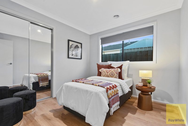 Photo - 14 Pillar Road, Wyndham Vale VIC 3024 - Image 16