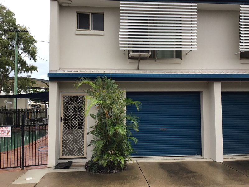 1/4 Pilot Street, Urangan QLD 4655