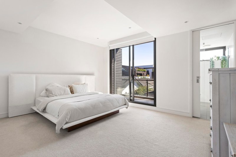 Photo - 14 Pin Oak Court, Canterbury VIC 3126 - Image 7