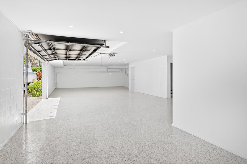 Photo - 14 Pinaroo Crescent, Ashmore QLD 4214 - Image 3