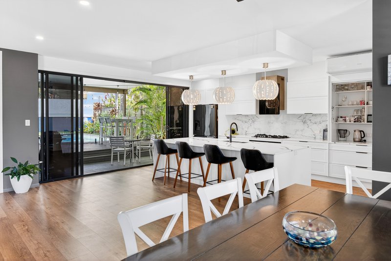 Photo - 14 Pinaroo Crescent, Ashmore QLD 4214 - Image 5