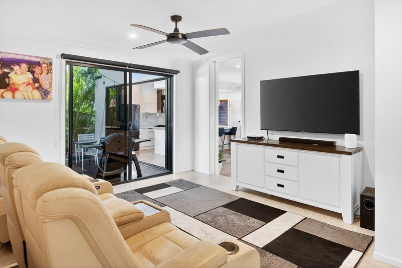 Photo - 14 Pinaroo Crescent, Ashmore QLD 4214 - Image 17